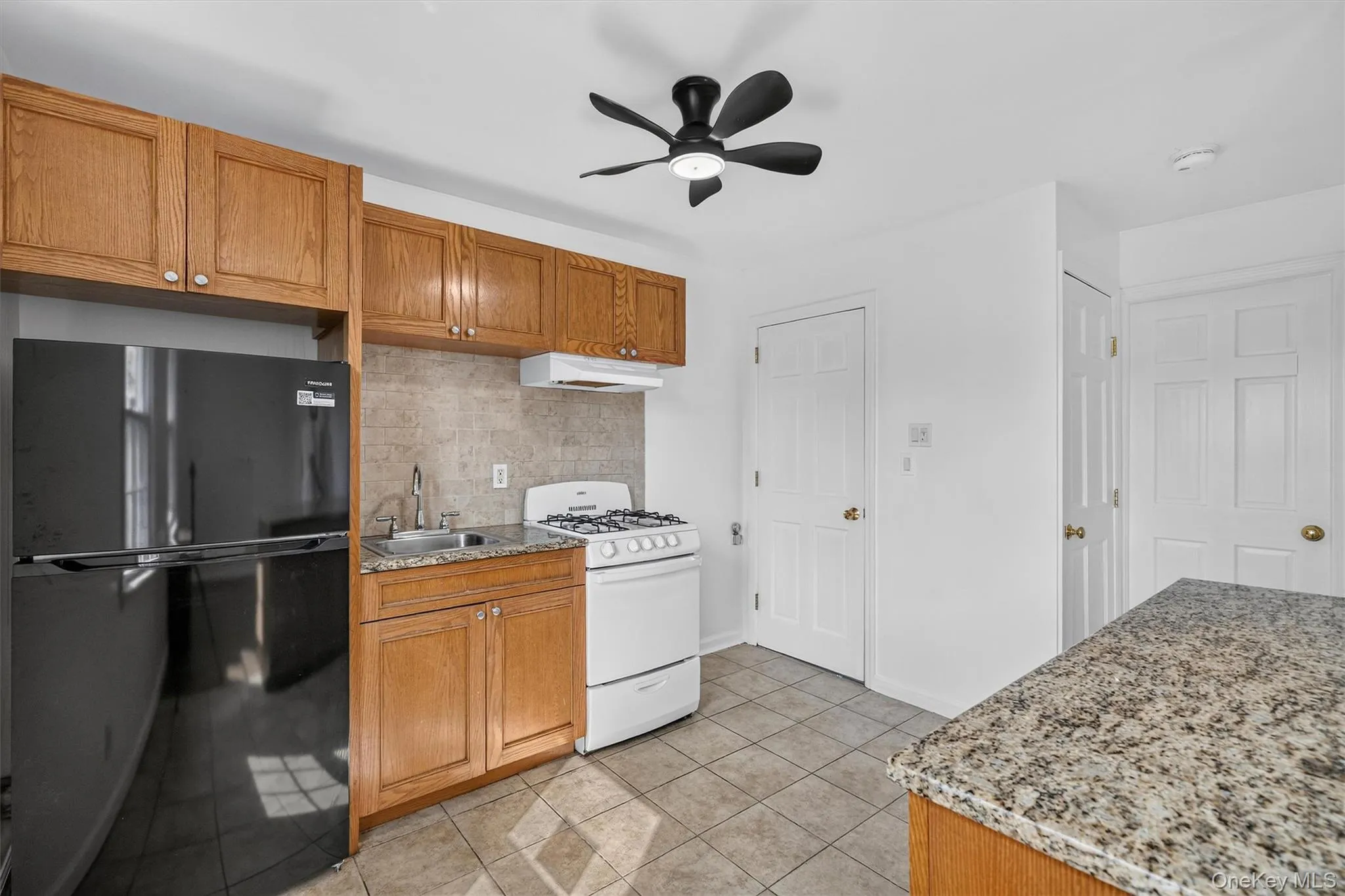 72 Bayard Street, New Rochelle, NY, 1 Bedroom Bedrooms, 3 Rooms Rooms,1 BathroomBathrooms,Residential Lease,For Rent,Bayard,0,1038428 72 Bayard Street, New Rochelle, NY, 1 Bedroom Bedrooms, 3 Rooms Rooms,1 BathroomBathrooms,Residential Lease,For Rent,Bayard,0,1038428