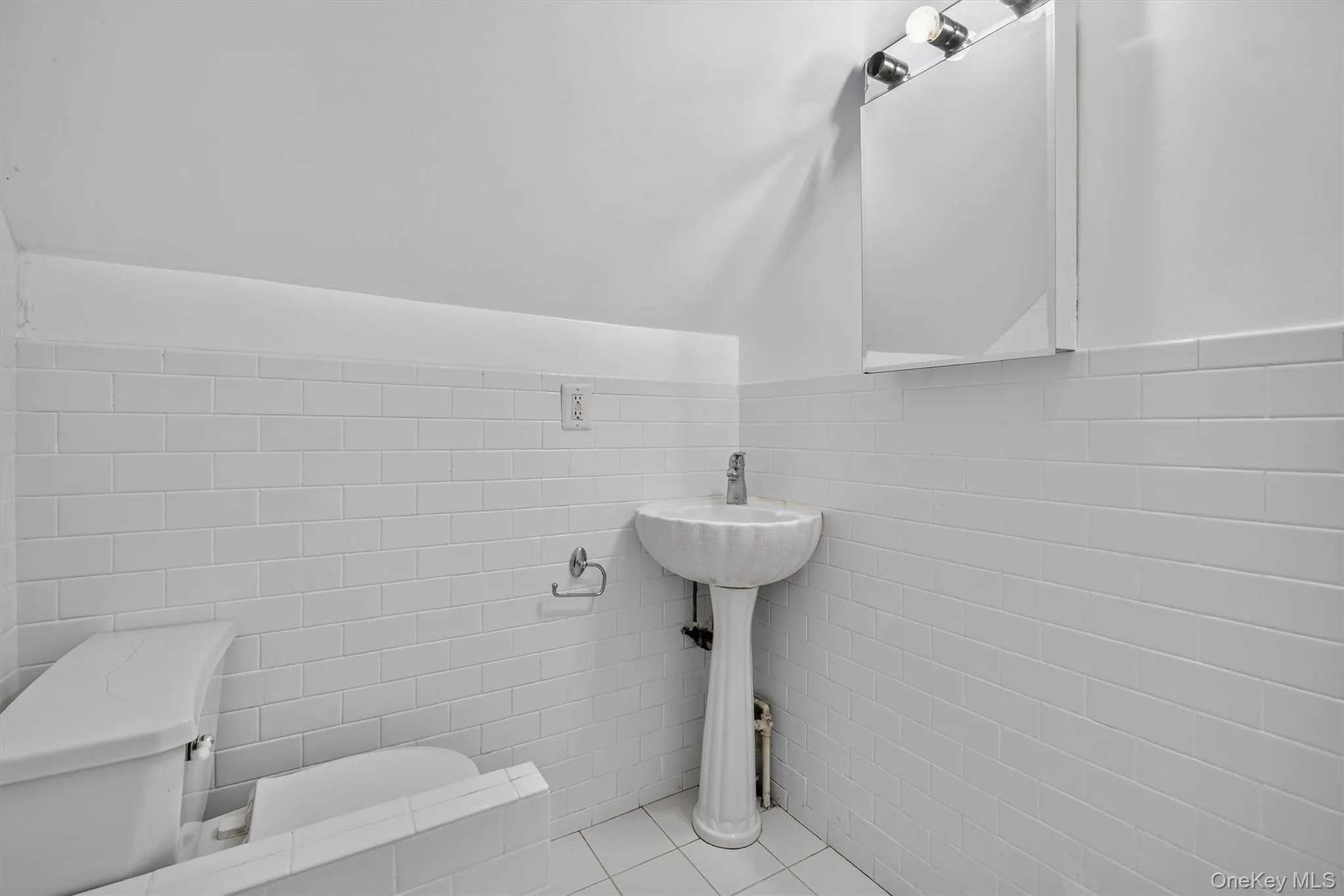 72 Bayard Street, New Rochelle, NY, 1 Bedroom Bedrooms, 3 Rooms Rooms,1 BathroomBathrooms,Residential Lease,For Rent,Bayard,0,1038428 72 Bayard Street, New Rochelle, NY, 1 Bedroom Bedrooms, 3 Rooms Rooms,1 BathroomBathrooms,Residential Lease,For Rent,Bayard,0,1038428