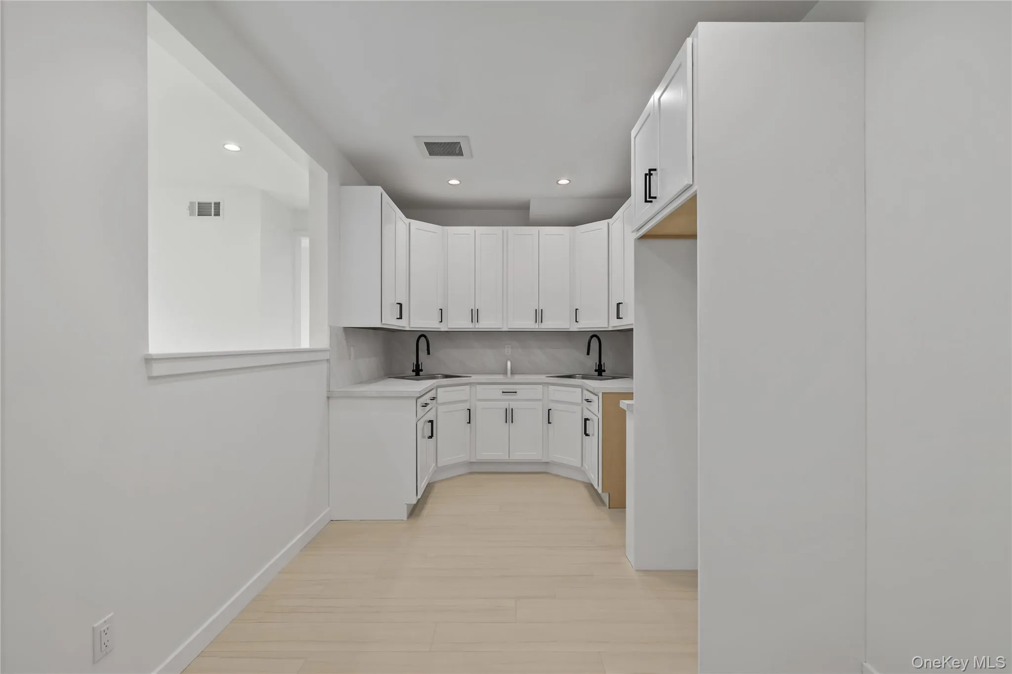 48 Noyes Avenue, Ramapo, NY, 8 Bedrooms Bedrooms, 13 Rooms Rooms,4 BathroomsBathrooms,Residential,For Rent,Noyes,0,1038430 48 Noyes Avenue, Ramapo, NY, 8 Bedrooms Bedrooms, 13 Rooms Rooms,4 BathroomsBathrooms,Residential,For Rent,Noyes,0,1038430
