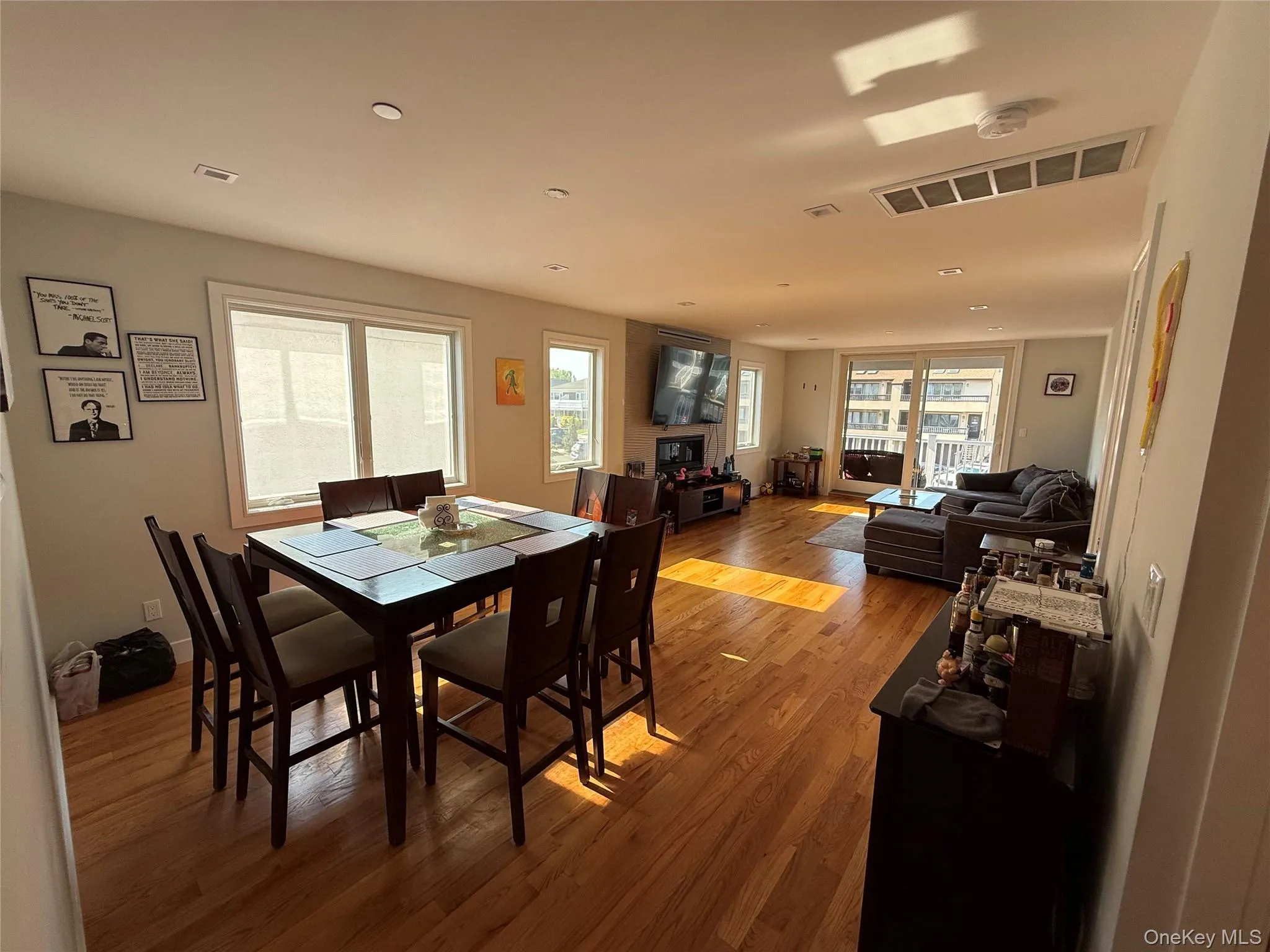 648 Broadway, Long Beach, NY, 3 Bedrooms Bedrooms, 6 Rooms Rooms,2 BathroomsBathrooms,Residential Lease,For Rent,Broadway,0,1038431 648 Broadway, Long Beach, NY, 3 Bedrooms Bedrooms, 6 Rooms Rooms,2 BathroomsBathrooms,Residential Lease,For Rent,Broadway,0,1038431