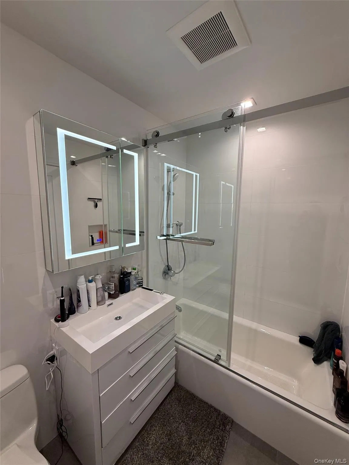 648 Broadway, Long Beach, NY, 3 Bedrooms Bedrooms, 6 Rooms Rooms,2 BathroomsBathrooms,Residential Lease,For Rent,Broadway,0,1038431 648 Broadway, Long Beach, NY, 3 Bedrooms Bedrooms, 6 Rooms Rooms,2 BathroomsBathrooms,Residential Lease,For Rent,Broadway,0,1038431