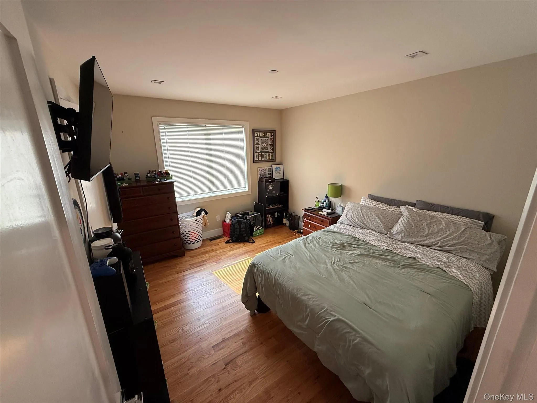 648 Broadway, Long Beach, NY, 3 Bedrooms Bedrooms, 6 Rooms Rooms,2 BathroomsBathrooms,Residential Lease,For Rent,Broadway,0,1038431 648 Broadway, Long Beach, NY, 3 Bedrooms Bedrooms, 6 Rooms Rooms,2 BathroomsBathrooms,Residential Lease,For Rent,Broadway,0,1038431
