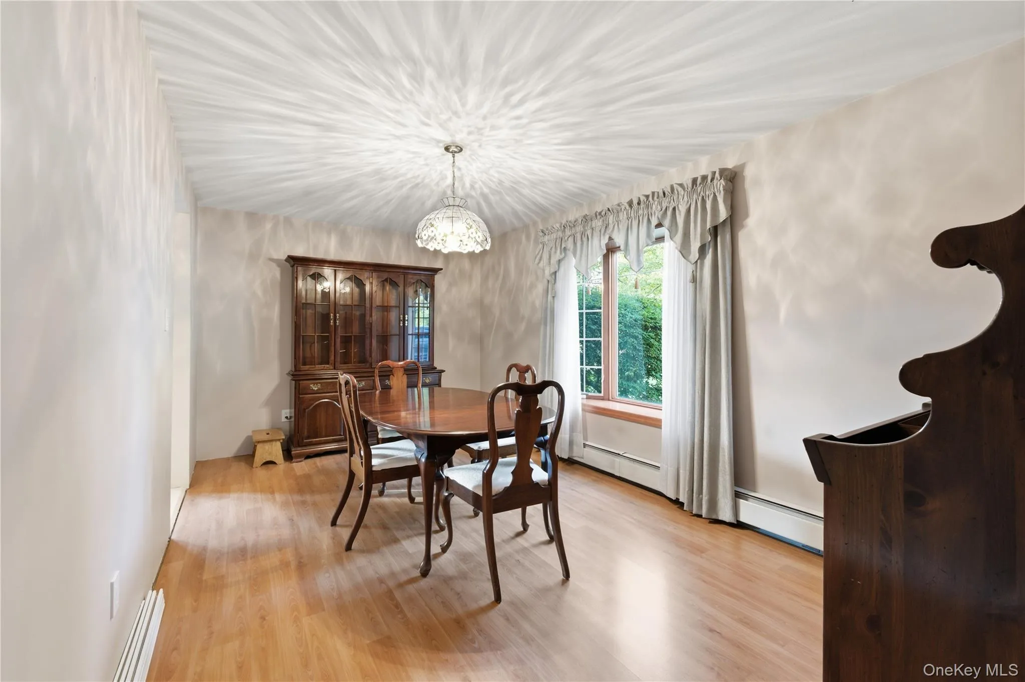276 Mount Pleasant Road, Smithtown, NY, 4 Bedrooms Bedrooms, 11 Rooms Rooms,2 BathroomsBathrooms,Residential,For Rent,Mount Pleasant,0,1038435 276 Mount Pleasant Road, Smithtown, NY, 4 Bedrooms Bedrooms, 11 Rooms Rooms,2 BathroomsBathrooms,Residential,For Rent,Mount Pleasant,0,1038435
