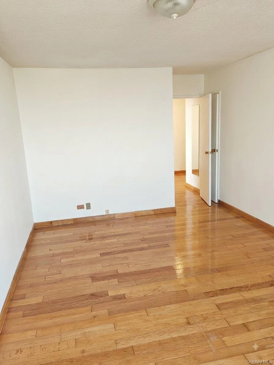 1 Bay Club Drive, New York, NY, 1 Bedroom Bedrooms, 3 Rooms Rooms,1 BathroomBathrooms,Residential,For Rent,Bay Club,0,1038439 1 Bay Club Drive, New York, NY, 1 Bedroom Bedrooms, 3 Rooms Rooms,1 BathroomBathrooms,Residential,For Rent,Bay Club,0,1038439