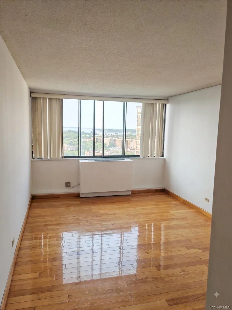 1 Bay Club Drive, New York, NY, 1 Bedroom Bedrooms, 3 Rooms Rooms,1 BathroomBathrooms,Residential,For Rent,Bay Club,0,1038439 1 Bay Club Drive, New York, NY, 1 Bedroom Bedrooms, 3 Rooms Rooms,1 BathroomBathrooms,Residential,For Rent,Bay Club,0,1038439