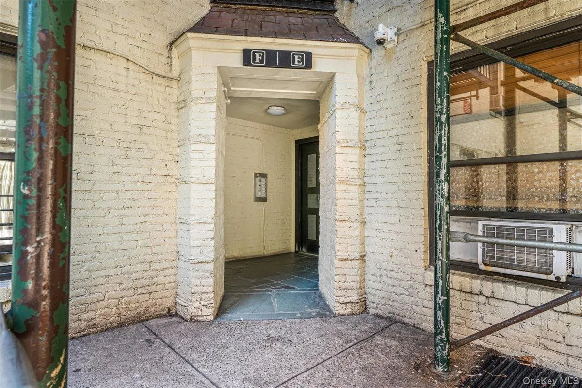 21-05 33rd Street, New York, NY, 1 Bedroom Bedrooms, 3 Rooms Rooms,1 BathroomBathrooms,Residential Lease,For Rent,33rd,0,1038440 21-05 33rd Street, New York, NY, 1 Bedroom Bedrooms, 3 Rooms Rooms,1 BathroomBathrooms,Residential Lease,For Rent,33rd,0,1038440