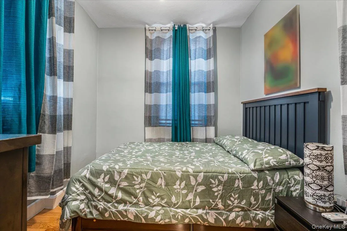 21-05 33rd Street, New York, NY, 1 Bedroom Bedrooms, 3 Rooms Rooms,1 BathroomBathrooms,Residential Lease,For Rent,33rd,0,1038440 21-05 33rd Street, New York, NY, 1 Bedroom Bedrooms, 3 Rooms Rooms,1 BathroomBathrooms,Residential Lease,For Rent,33rd,0,1038440