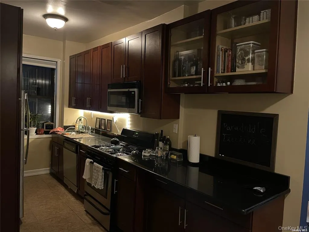 840 Bronx River Road, Yonkers, NY, 1 Bedroom Bedrooms, 5 Rooms Rooms,1 BathroomBathrooms,Residential,For Rent,Bronx River,0,1038442 840 Bronx River Road, Yonkers, NY, 1 Bedroom Bedrooms, 5 Rooms Rooms,1 BathroomBathrooms,Residential,For Rent,Bronx River,0,1038442