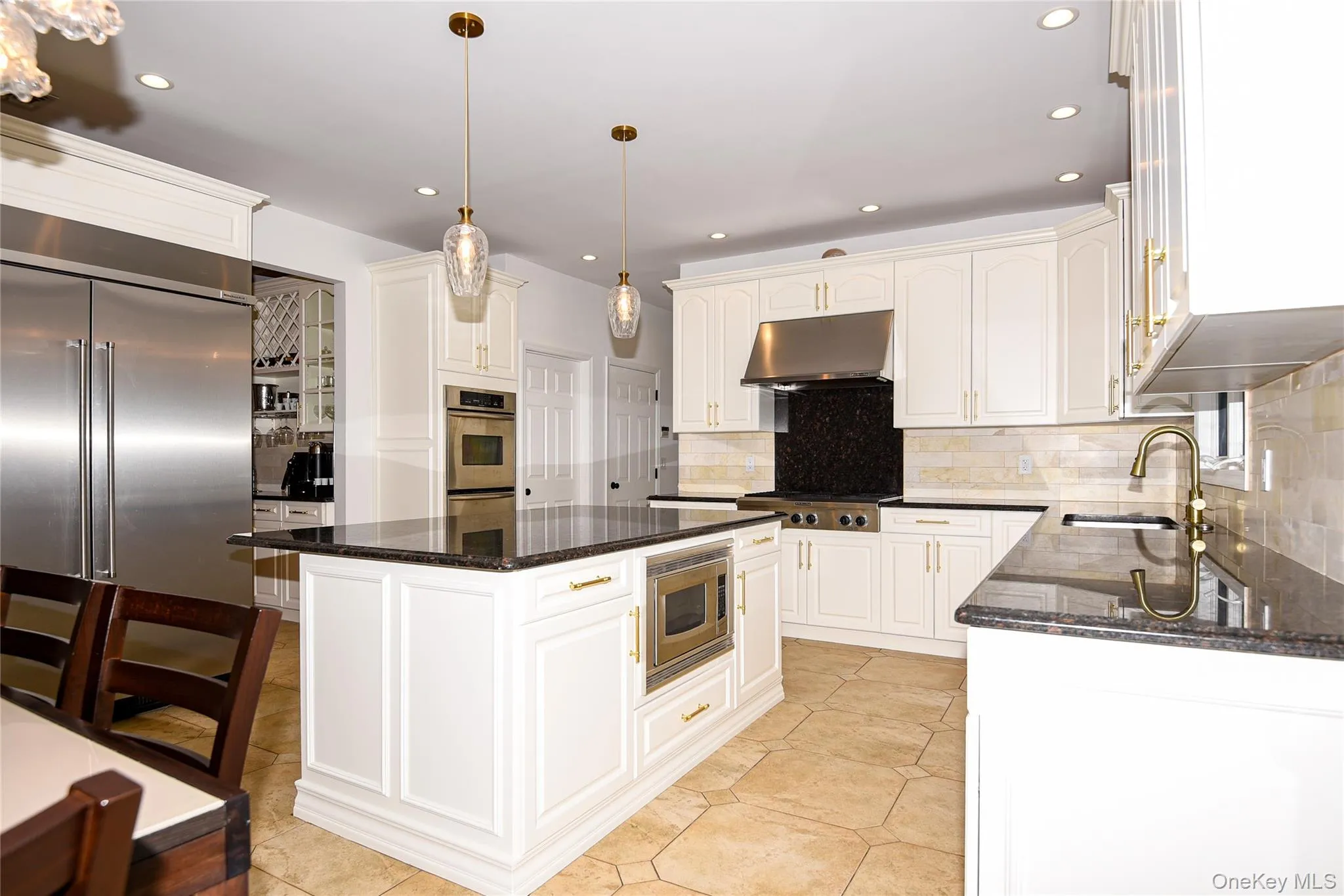 5 Home Court, Huntington, NY, 6 Bedrooms Bedrooms, 11 Rooms Rooms,3 BathroomsBathrooms,Residential,For Rent,Home,0,1038444 5 Home Court, Huntington, NY, 6 Bedrooms Bedrooms, 11 Rooms Rooms,3 BathroomsBathrooms,Residential,For Rent,Home,0,1038444