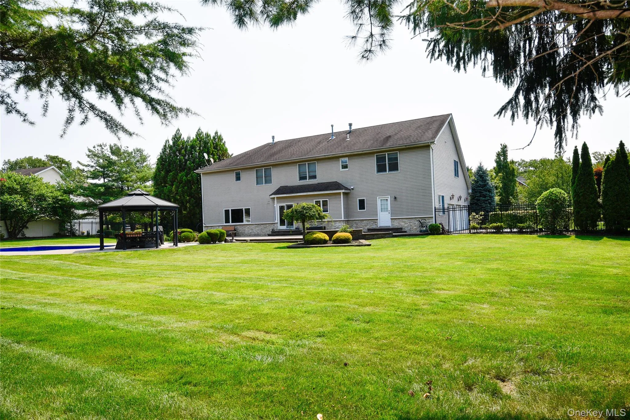 5 Home Court, Huntington, NY, 6 Bedrooms Bedrooms, 11 Rooms Rooms,3 BathroomsBathrooms,Residential,For Rent,Home,0,1038444 5 Home Court, Huntington, NY, 6 Bedrooms Bedrooms, 11 Rooms Rooms,3 BathroomsBathrooms,Residential,For Rent,Home,0,1038444