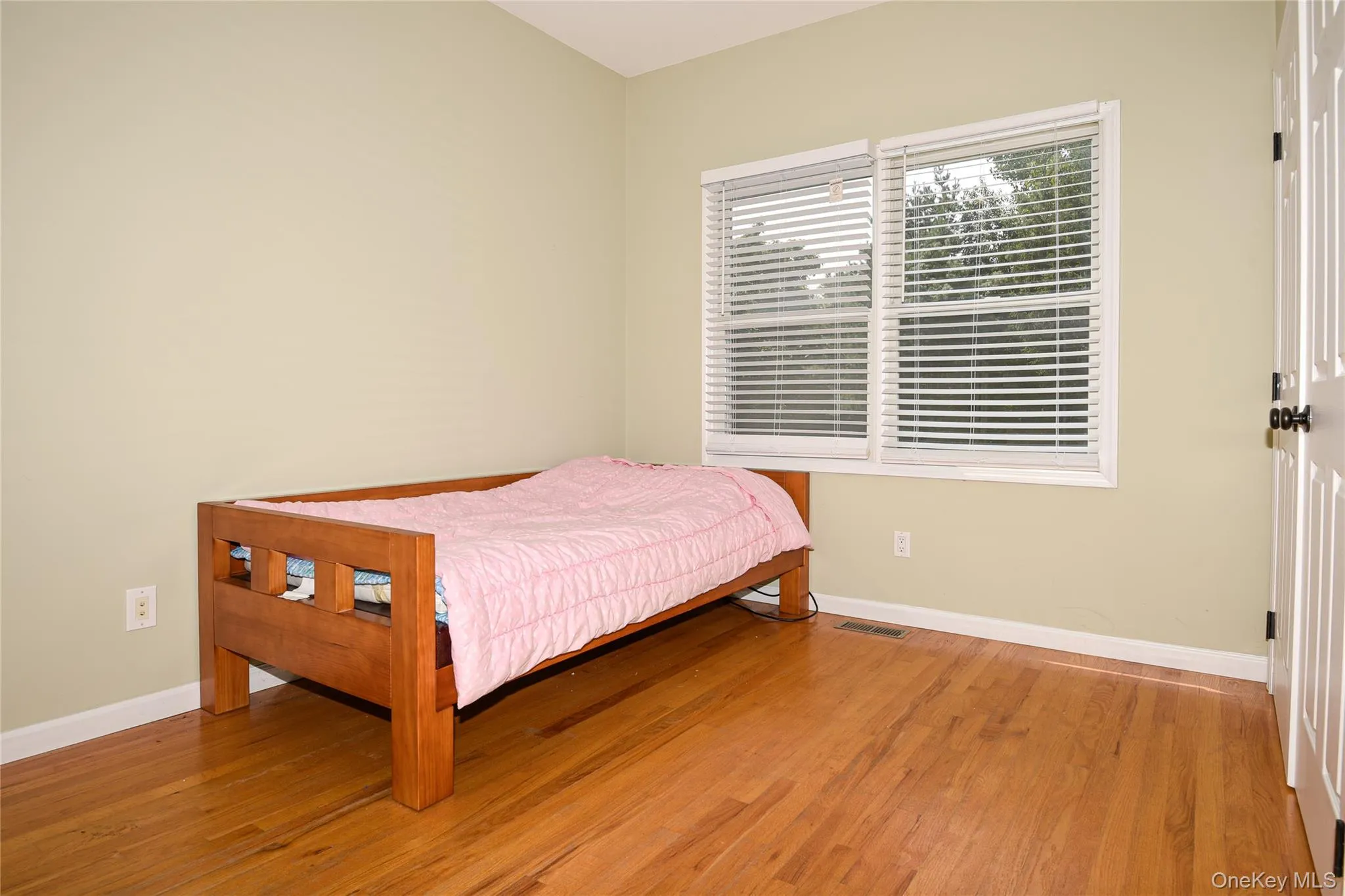 5 Home Court, Huntington, NY, 6 Bedrooms Bedrooms, 11 Rooms Rooms,3 BathroomsBathrooms,Residential,For Rent,Home,0,1038444 5 Home Court, Huntington, NY, 6 Bedrooms Bedrooms, 11 Rooms Rooms,3 BathroomsBathrooms,Residential,For Rent,Home,0,1038444