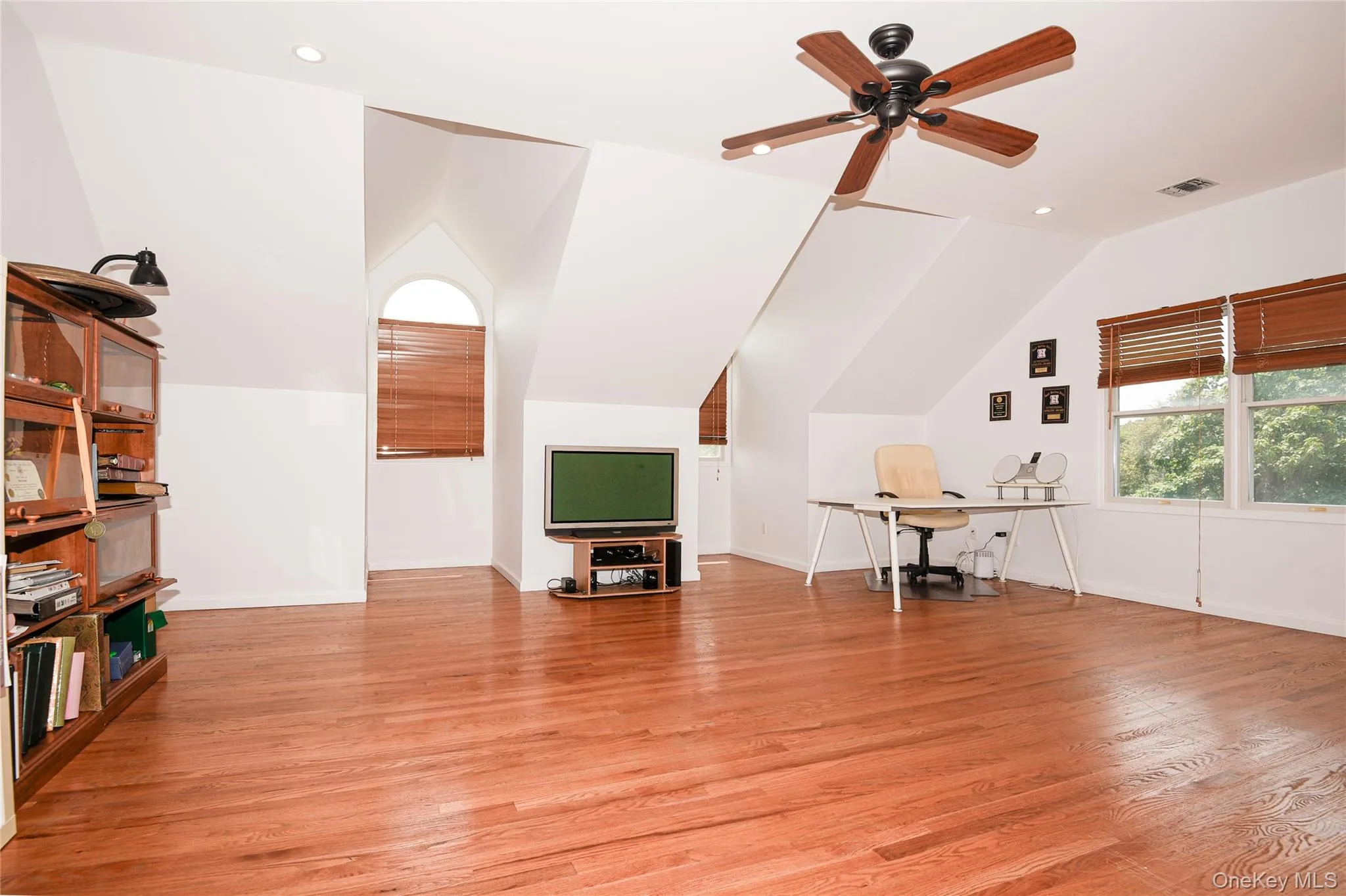 5 Home Court, Huntington, NY, 6 Bedrooms Bedrooms, 11 Rooms Rooms,3 BathroomsBathrooms,Residential,For Rent,Home,0,1038444 5 Home Court, Huntington, NY, 6 Bedrooms Bedrooms, 11 Rooms Rooms,3 BathroomsBathrooms,Residential,For Rent,Home,0,1038444