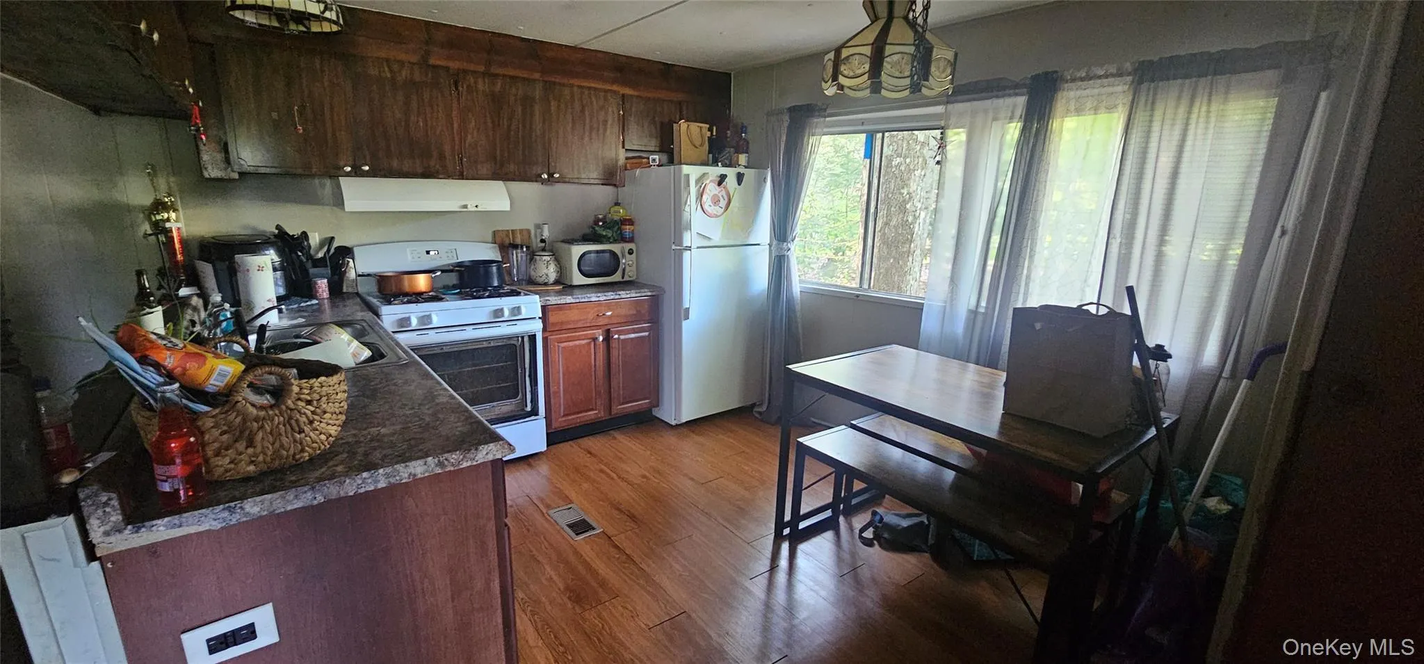 27 Sheeley Lane, Thompson, NY, 7 Rooms Rooms,Residential,For Rent,Sheeley,0,1038449 27 Sheeley Lane, Thompson, NY, 7 Rooms Rooms,Residential,For Rent,Sheeley,0,1038449