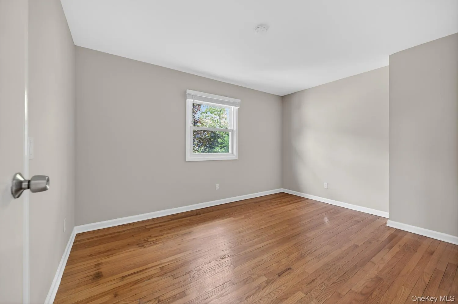 68A Graywood Road, North Hempstead, NY, 4 Bedrooms Bedrooms, 6 Rooms Rooms,2 BathroomsBathrooms,Residential Lease,For Rent,Graywood,0,1038454 68A Graywood Road, North Hempstead, NY, 4 Bedrooms Bedrooms, 6 Rooms Rooms,2 BathroomsBathrooms,Residential Lease,For Rent,Graywood,0,1038454