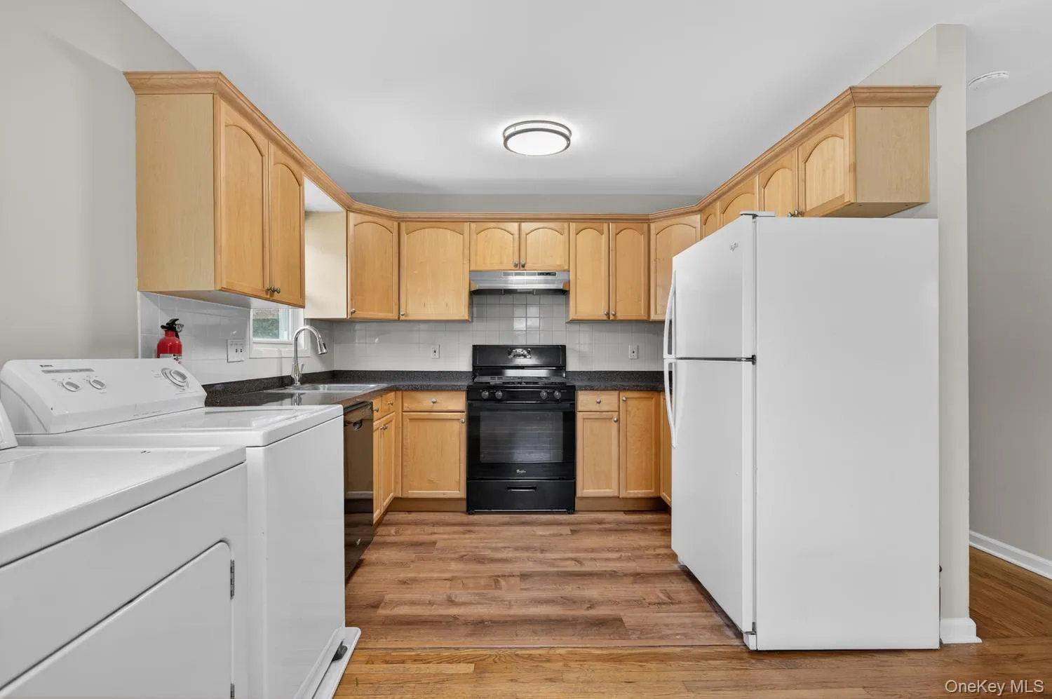 68A Graywood Road, North Hempstead, NY, 4 Bedrooms Bedrooms, 6 Rooms Rooms,2 BathroomsBathrooms,Residential Lease,For Rent,Graywood,0,1038454 68A Graywood Road, North Hempstead, NY, 4 Bedrooms Bedrooms, 6 Rooms Rooms,2 BathroomsBathrooms,Residential Lease,For Rent,Graywood,0,1038454