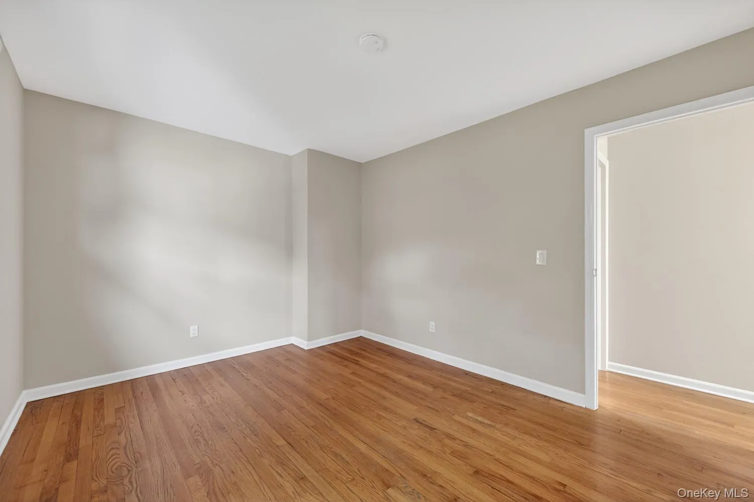 68A Graywood Road, North Hempstead, NY, 4 Bedrooms Bedrooms, 6 Rooms Rooms,2 BathroomsBathrooms,Residential Lease,For Rent,Graywood,0,1038454 68A Graywood Road, North Hempstead, NY, 4 Bedrooms Bedrooms, 6 Rooms Rooms,2 BathroomsBathrooms,Residential Lease,For Rent,Graywood,0,1038454