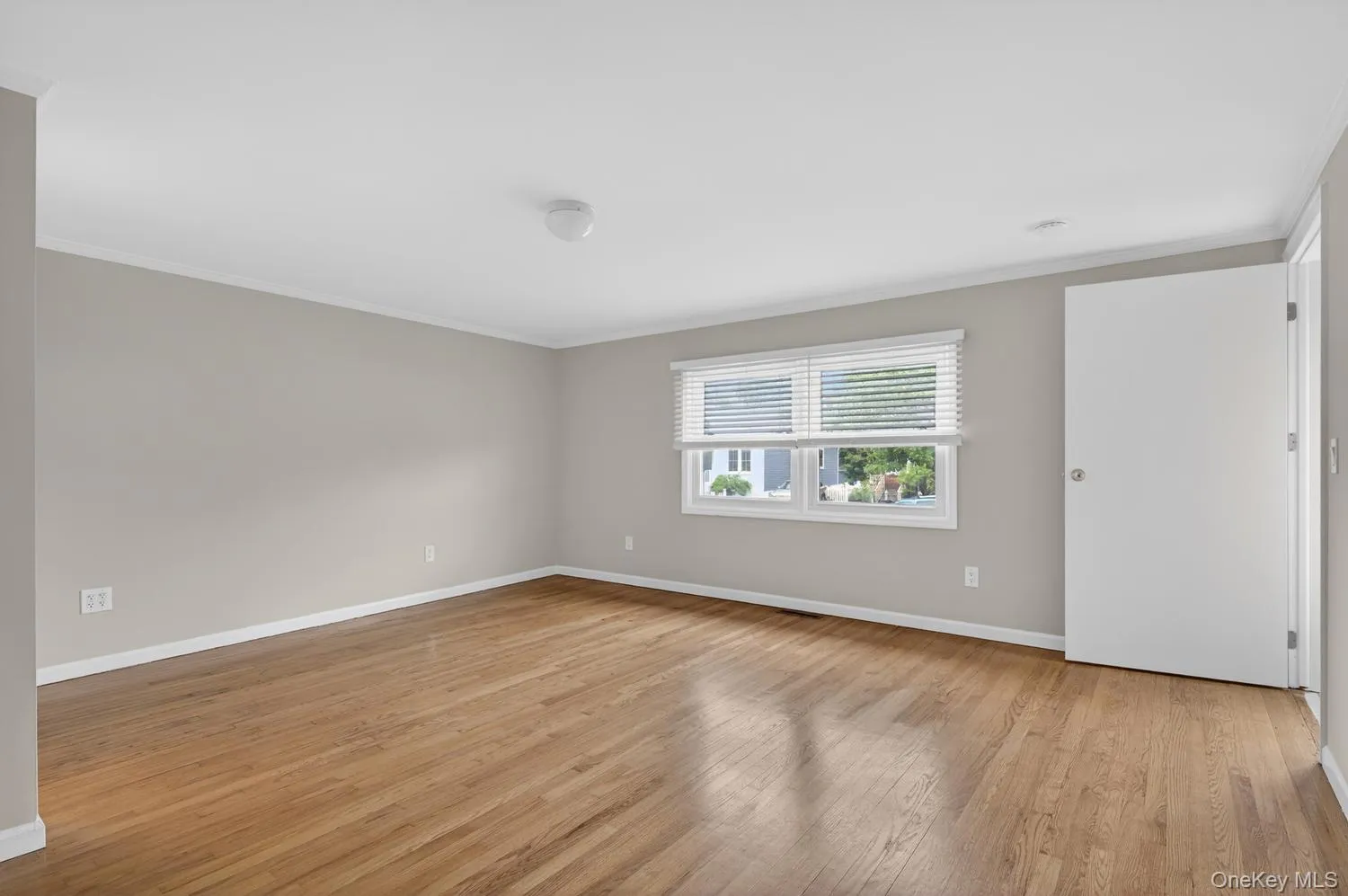 68A Graywood Road, North Hempstead, NY, 4 Bedrooms Bedrooms, 6 Rooms Rooms,2 BathroomsBathrooms,Residential Lease,For Rent,Graywood,0,1038454 68A Graywood Road, North Hempstead, NY, 4 Bedrooms Bedrooms, 6 Rooms Rooms,2 BathroomsBathrooms,Residential Lease,For Rent,Graywood,0,1038454