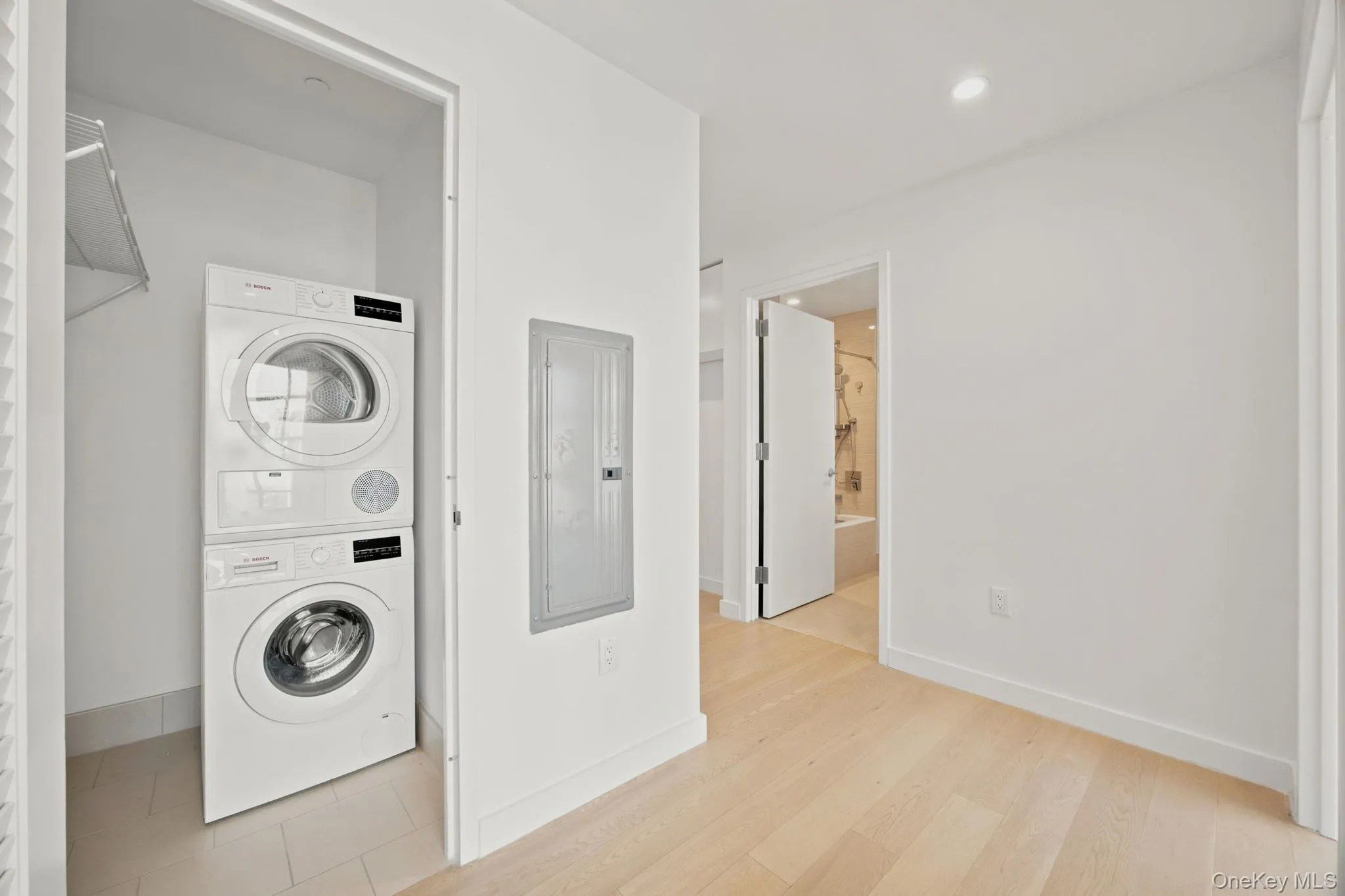 13101 40th Road, New York, NY, 2 Bedrooms Bedrooms, 4 Rooms Rooms,2 BathroomsBathrooms,Residential Lease,For Rent,40th,0,1038460 13101 40th Road, New York, NY, 2 Bedrooms Bedrooms, 4 Rooms Rooms,2 BathroomsBathrooms,Residential Lease,For Rent,40th,0,1038460