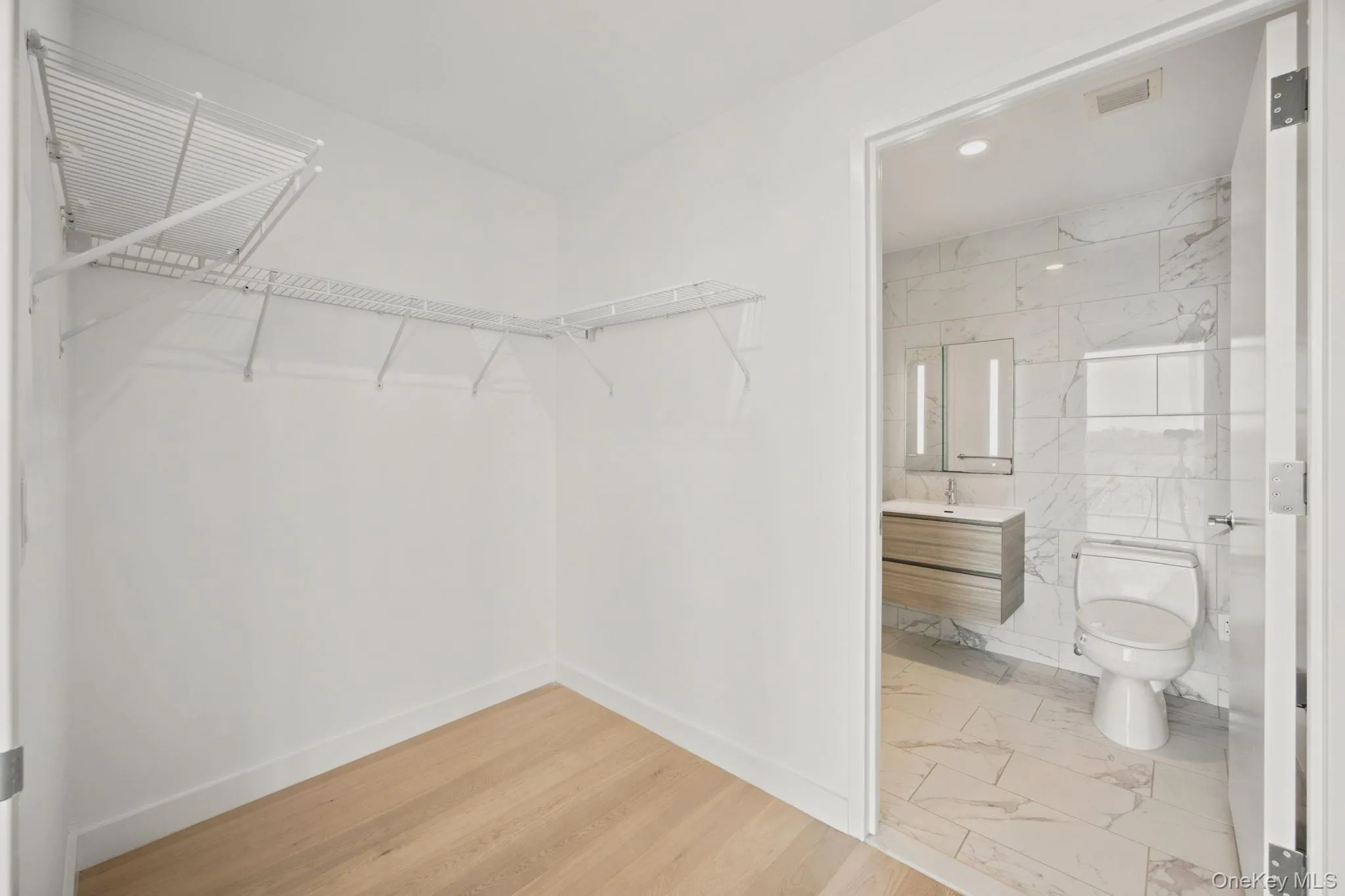 13101 40th Road, New York, NY, 2 Bedrooms Bedrooms, 4 Rooms Rooms,2 BathroomsBathrooms,Residential Lease,For Rent,40th,0,1038460 13101 40th Road, New York, NY, 2 Bedrooms Bedrooms, 4 Rooms Rooms,2 BathroomsBathrooms,Residential Lease,For Rent,40th,0,1038460
