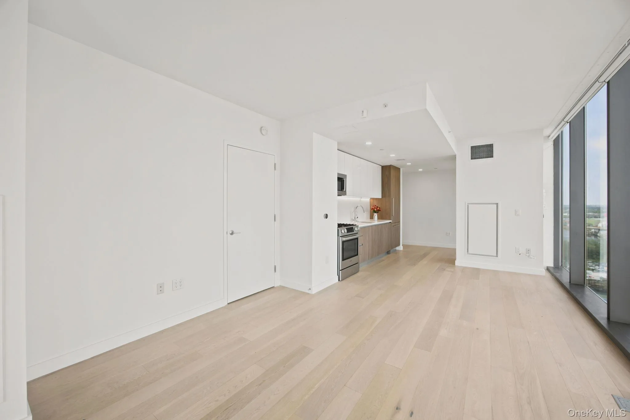 13101 40th Road, New York, NY, 2 Bedrooms Bedrooms, 4 Rooms Rooms,2 BathroomsBathrooms,Residential Lease,For Rent,40th,0,1038460 13101 40th Road, New York, NY, 2 Bedrooms Bedrooms, 4 Rooms Rooms,2 BathroomsBathrooms,Residential Lease,For Rent,40th,0,1038460