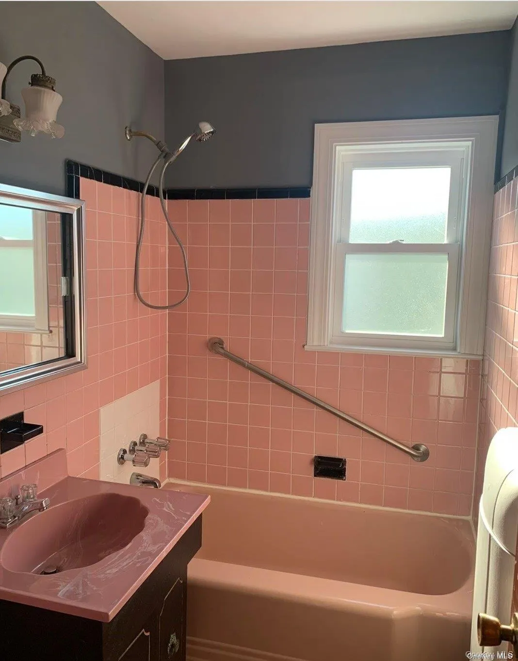 136-25 62nd Avenue, New York, NY, 2 Bedrooms Bedrooms, 5 Rooms Rooms,1 BathroomBathrooms,Residential Lease,For Rent,62nd,0,1038462 136-25 62nd Avenue, New York, NY, 2 Bedrooms Bedrooms, 5 Rooms Rooms,1 BathroomBathrooms,Residential Lease,For Rent,62nd,0,1038462