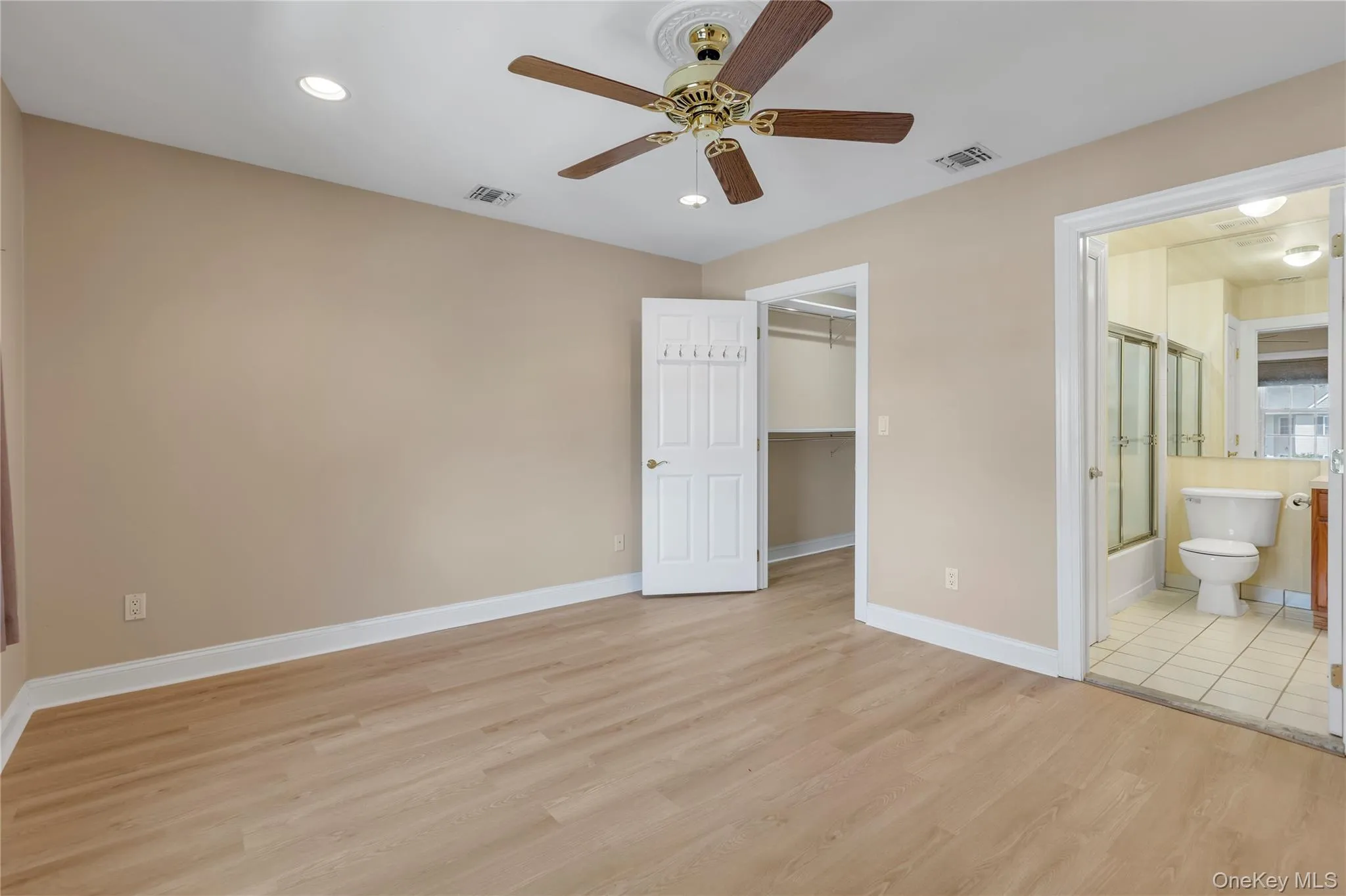 1118 Savoy Drive, Huntington, NY, 2 Bedrooms Bedrooms, 4 Rooms Rooms,2 BathroomsBathrooms,Residential,For Rent,Savoy,0,1038468 1118 Savoy Drive, Huntington, NY, 2 Bedrooms Bedrooms, 4 Rooms Rooms,2 BathroomsBathrooms,Residential,For Rent,Savoy,0,1038468