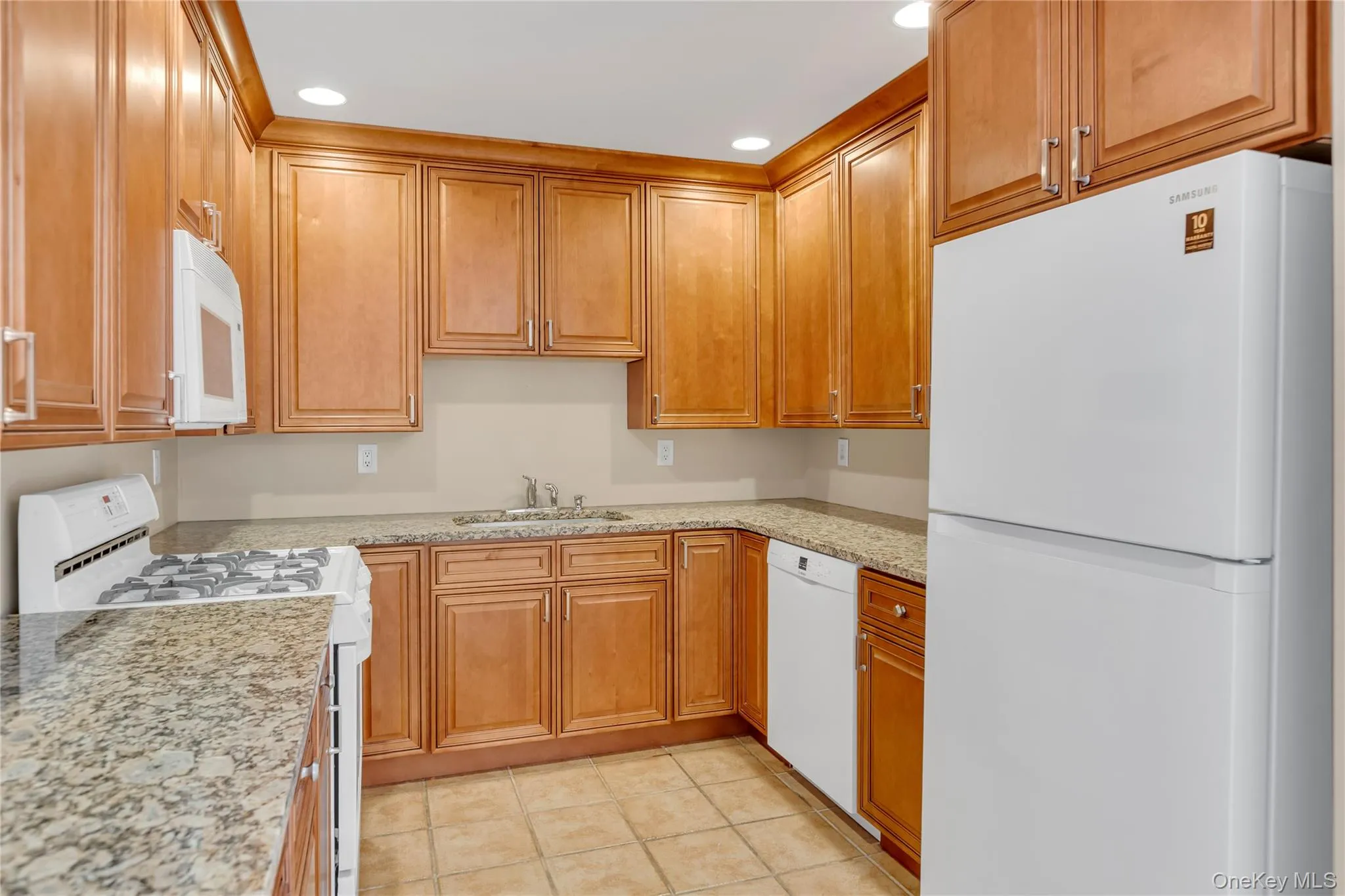 1118 Savoy Drive, Huntington, NY, 2 Bedrooms Bedrooms, 4 Rooms Rooms,2 BathroomsBathrooms,Residential,For Rent,Savoy,0,1038468 1118 Savoy Drive, Huntington, NY, 2 Bedrooms Bedrooms, 4 Rooms Rooms,2 BathroomsBathrooms,Residential,For Rent,Savoy,0,1038468