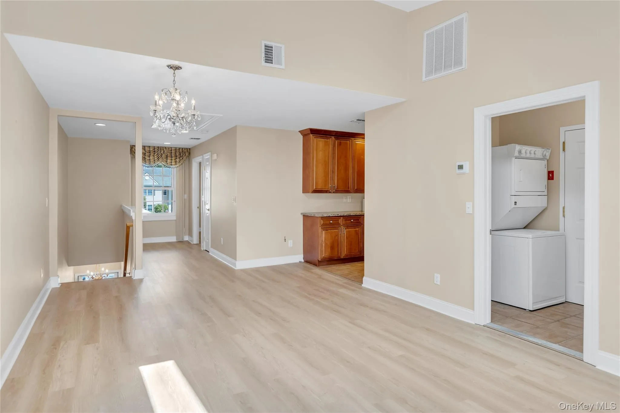 1118 Savoy Drive, Huntington, NY, 2 Bedrooms Bedrooms, 4 Rooms Rooms,2 BathroomsBathrooms,Residential,For Rent,Savoy,0,1038468 1118 Savoy Drive, Huntington, NY, 2 Bedrooms Bedrooms, 4 Rooms Rooms,2 BathroomsBathrooms,Residential,For Rent,Savoy,0,1038468