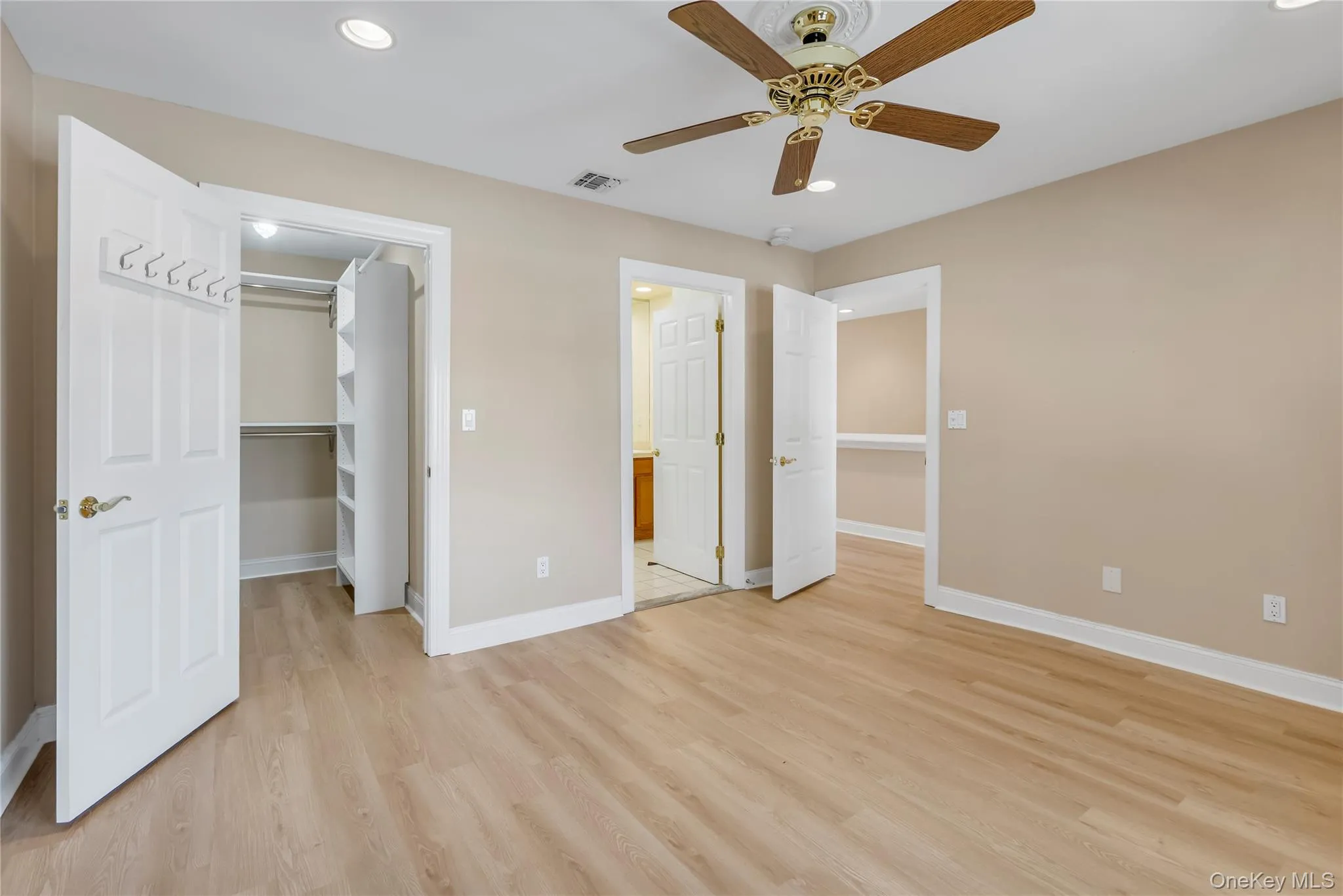 1118 Savoy Drive, Huntington, NY, 2 Bedrooms Bedrooms, 4 Rooms Rooms,2 BathroomsBathrooms,Residential,For Rent,Savoy,0,1038468 1118 Savoy Drive, Huntington, NY, 2 Bedrooms Bedrooms, 4 Rooms Rooms,2 BathroomsBathrooms,Residential,For Rent,Savoy,0,1038468