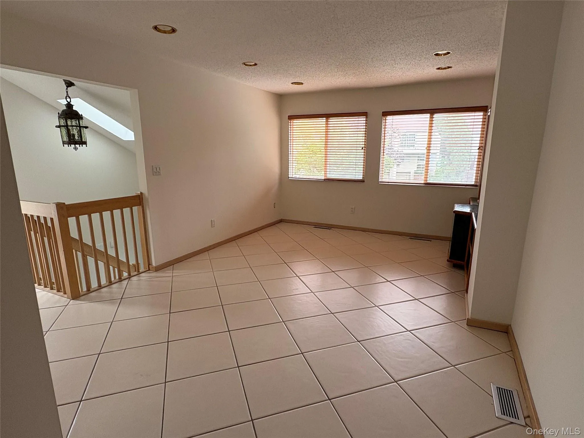 41 Waterside Close, Eastchester, NY, 4 Bedrooms Bedrooms, 8 Rooms Rooms,3 BathroomsBathrooms,Residential Lease,For Rent,Waterside,0,1038470 41 Waterside Close, Eastchester, NY, 4 Bedrooms Bedrooms, 8 Rooms Rooms,3 BathroomsBathrooms,Residential Lease,For Rent,Waterside,0,1038470
