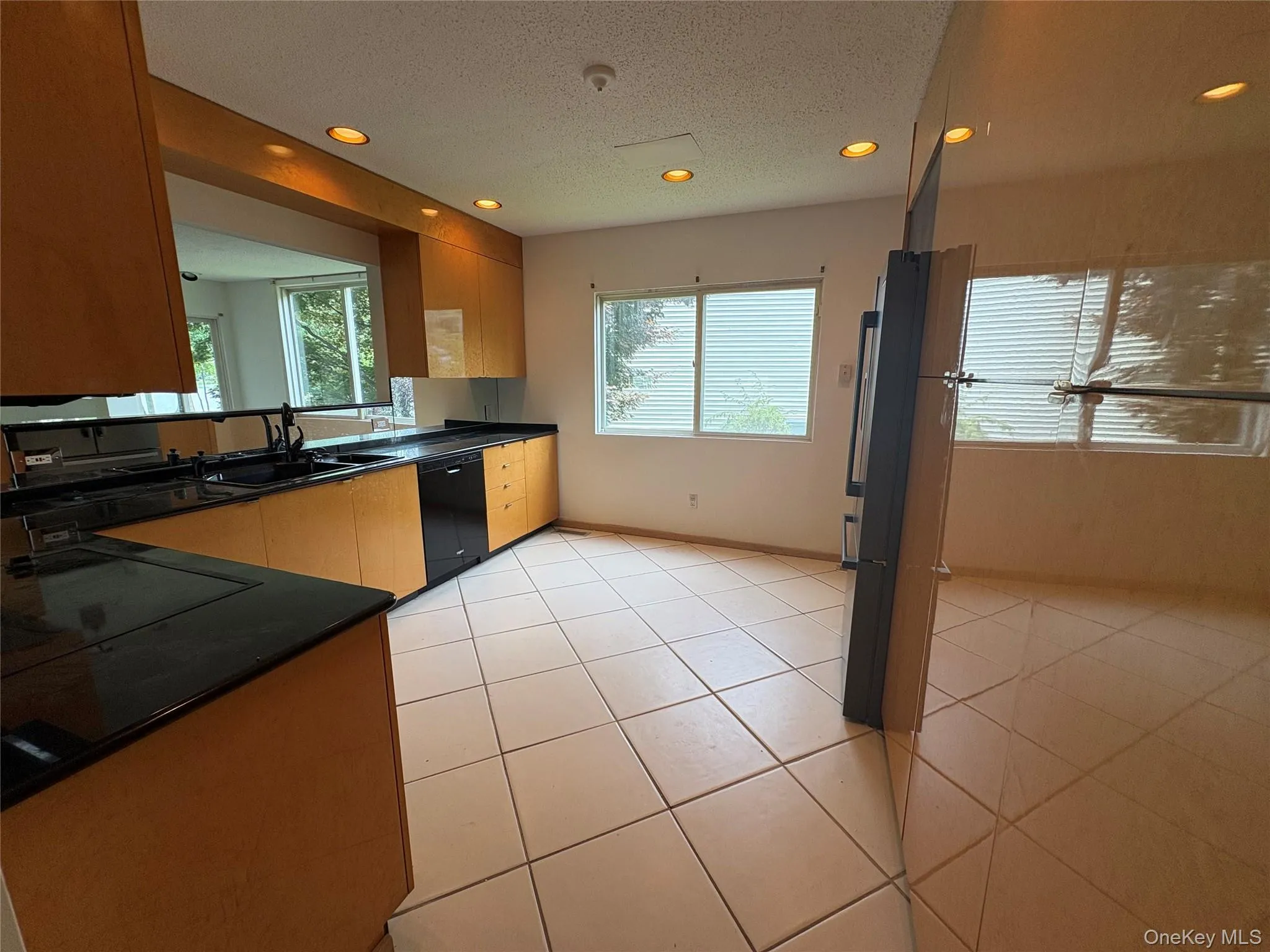41 Waterside Close, Eastchester, NY, 4 Bedrooms Bedrooms, 8 Rooms Rooms,3 BathroomsBathrooms,Residential Lease,For Rent,Waterside,0,1038470 41 Waterside Close, Eastchester, NY, 4 Bedrooms Bedrooms, 8 Rooms Rooms,3 BathroomsBathrooms,Residential Lease,For Rent,Waterside,0,1038470