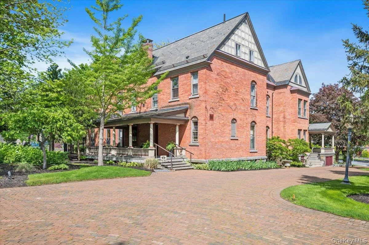 605 N. Broadway, Saratoga Springs, NY, 8 Bedrooms Bedrooms, 19 Rooms Rooms,8 BathroomsBathrooms,Residential,For Rent,N. Broadway,0,1038474 605 N. Broadway, Saratoga Springs, NY, 8 Bedrooms Bedrooms, 19 Rooms Rooms,8 BathroomsBathrooms,Residential,For Rent,N. Broadway,0,1038474