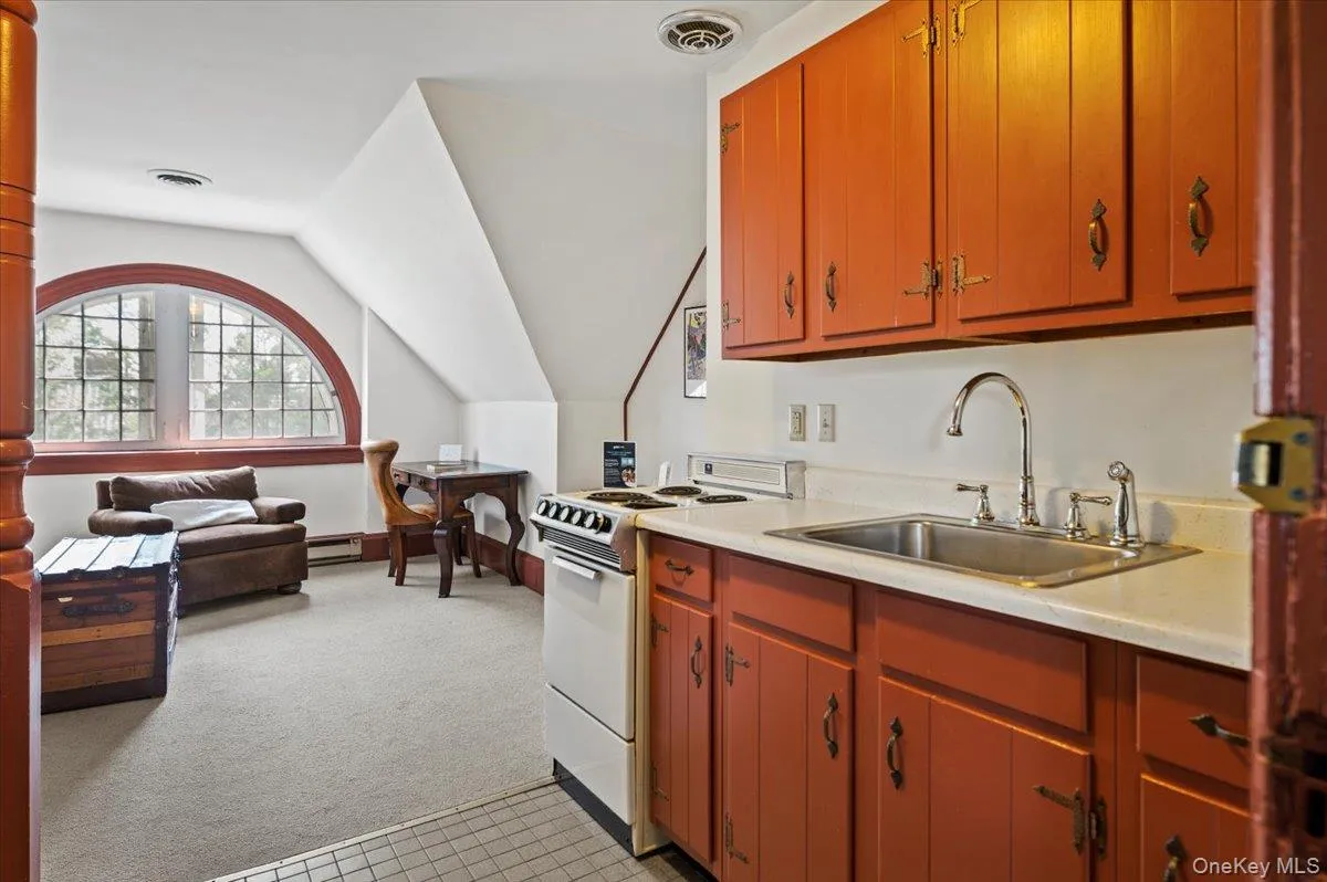 605 N. Broadway, Saratoga Springs, NY, 8 Bedrooms Bedrooms, 19 Rooms Rooms,8 BathroomsBathrooms,Residential,For Rent,N. Broadway,0,1038474 605 N. Broadway, Saratoga Springs, NY, 8 Bedrooms Bedrooms, 19 Rooms Rooms,8 BathroomsBathrooms,Residential,For Rent,N. Broadway,0,1038474