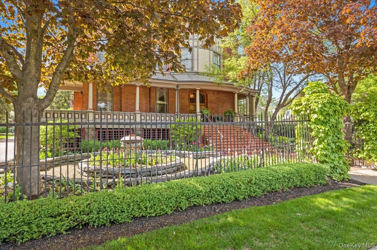 605 N. Broadway, Saratoga Springs, NY, 8 Bedrooms Bedrooms, 19 Rooms Rooms,8 BathroomsBathrooms,Residential,For Rent,N. Broadway,0,1038474 605 N. Broadway, Saratoga Springs, NY, 8 Bedrooms Bedrooms, 19 Rooms Rooms,8 BathroomsBathrooms,Residential,For Rent,N. Broadway,0,1038474