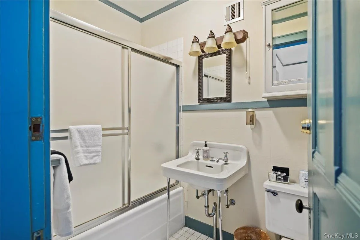 605 N. Broadway, Saratoga Springs, NY, 8 Bedrooms Bedrooms, 19 Rooms Rooms,8 BathroomsBathrooms,Residential,For Rent,N. Broadway,0,1038474 605 N. Broadway, Saratoga Springs, NY, 8 Bedrooms Bedrooms, 19 Rooms Rooms,8 BathroomsBathrooms,Residential,For Rent,N. Broadway,0,1038474