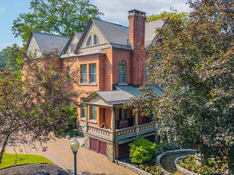 605 N. Broadway, Saratoga Springs, NY, 8 Bedrooms Bedrooms, 19 Rooms Rooms,8 BathroomsBathrooms,Residential,For Rent,N. Broadway,0,1038474 605 N. Broadway, Saratoga Springs, NY, 8 Bedrooms Bedrooms, 19 Rooms Rooms,8 BathroomsBathrooms,Residential,For Rent,N. Broadway,0,1038474