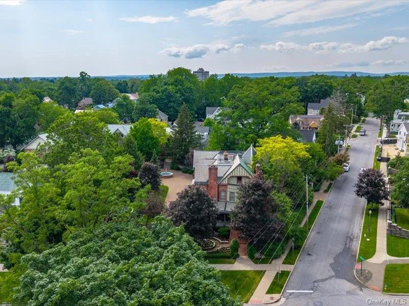 605 N. Broadway, Saratoga Springs, NY, 8 Bedrooms Bedrooms, 19 Rooms Rooms,8 BathroomsBathrooms,Residential,For Rent,N. Broadway,0,1038474 605 N. Broadway, Saratoga Springs, NY, 8 Bedrooms Bedrooms, 19 Rooms Rooms,8 BathroomsBathrooms,Residential,For Rent,N. Broadway,0,1038474