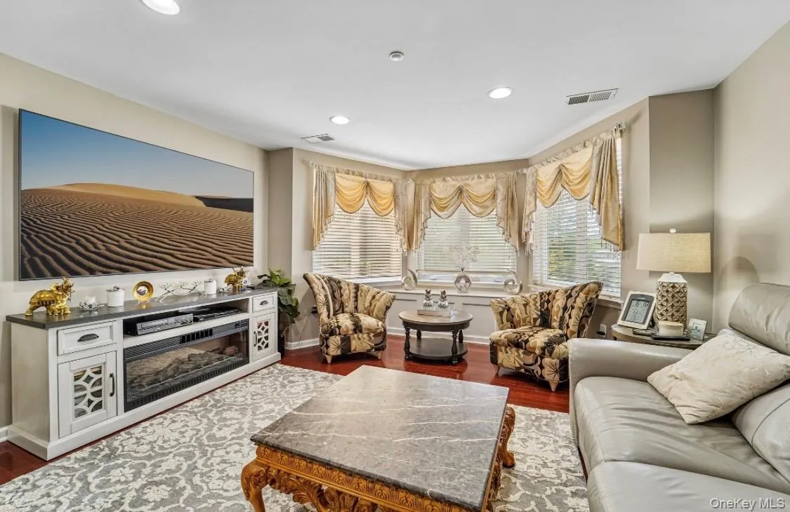1207 Round Pointe Drive, Haverstraw, NY, 2 Bedrooms Bedrooms, 5 Rooms Rooms,2 BathroomsBathrooms,Residential,For Rent,Round Pointe,0,1038478 1207 Round Pointe Drive, Haverstraw, NY, 2 Bedrooms Bedrooms, 5 Rooms Rooms,2 BathroomsBathrooms,Residential,For Rent,Round Pointe,0,1038478
