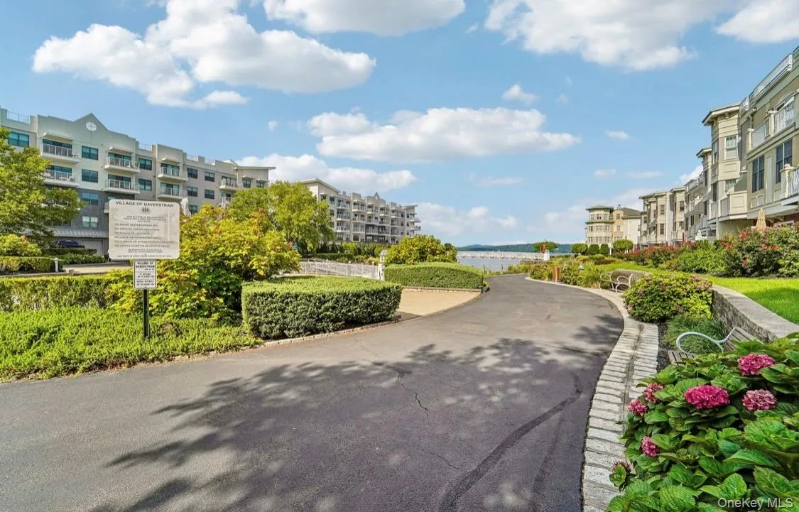1207 Round Pointe Drive, Haverstraw, NY, 2 Bedrooms Bedrooms, 5 Rooms Rooms,2 BathroomsBathrooms,Residential,For Rent,Round Pointe,0,1038478 1207 Round Pointe Drive, Haverstraw, NY, 2 Bedrooms Bedrooms, 5 Rooms Rooms,2 BathroomsBathrooms,Residential,For Rent,Round Pointe,0,1038478