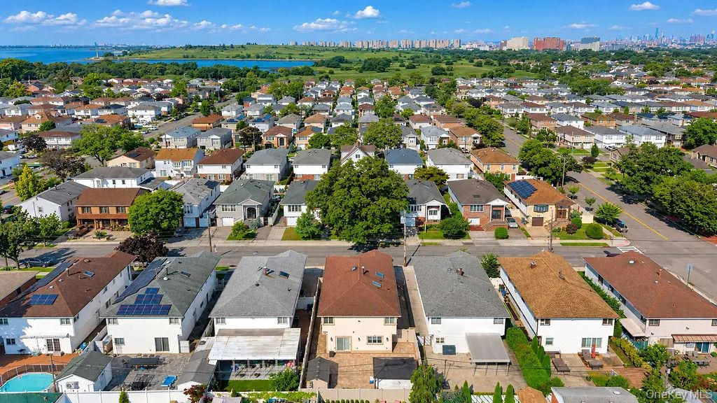 162-15 88th Street, New York, NY, 5 Bedrooms Bedrooms, 10 Rooms Rooms,3 BathroomsBathrooms,Residential,For Rent,88th,0,1038484 162-15 88th Street, New York, NY, 5 Bedrooms Bedrooms, 10 Rooms Rooms,3 BathroomsBathrooms,Residential,For Rent,88th,0,1038484