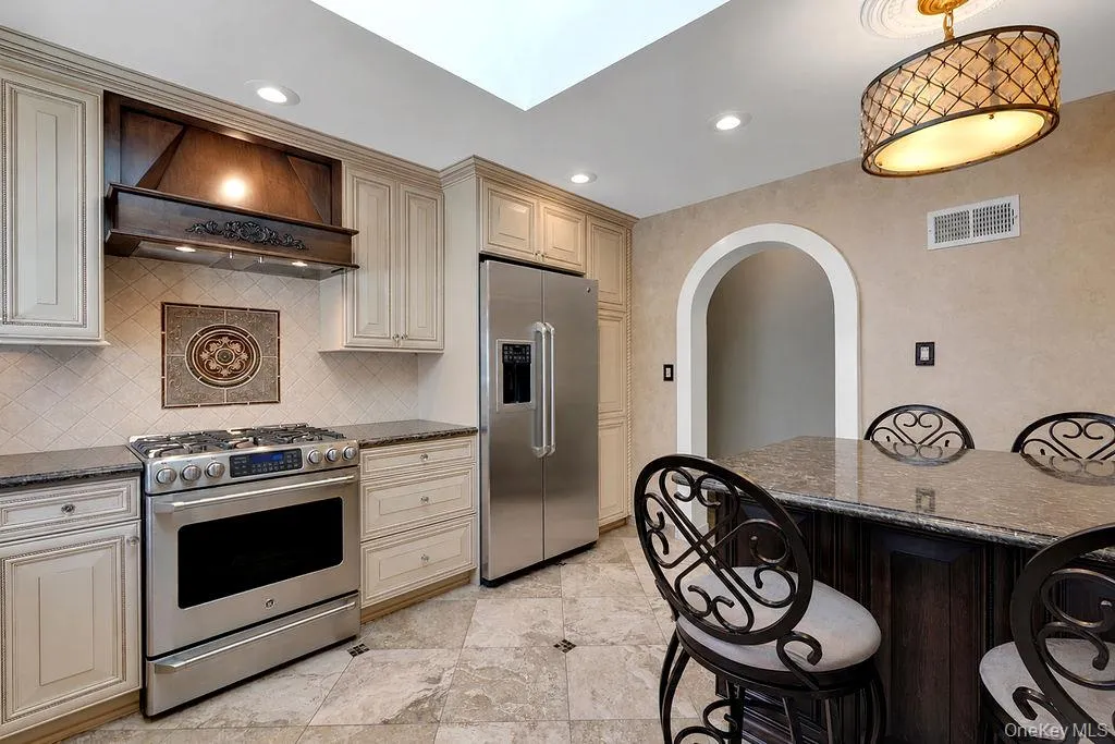 162-15 88th Street, New York, NY, 5 Bedrooms Bedrooms, 10 Rooms Rooms,3 BathroomsBathrooms,Residential,For Rent,88th,0,1038484 162-15 88th Street, New York, NY, 5 Bedrooms Bedrooms, 10 Rooms Rooms,3 BathroomsBathrooms,Residential,For Rent,88th,0,1038484