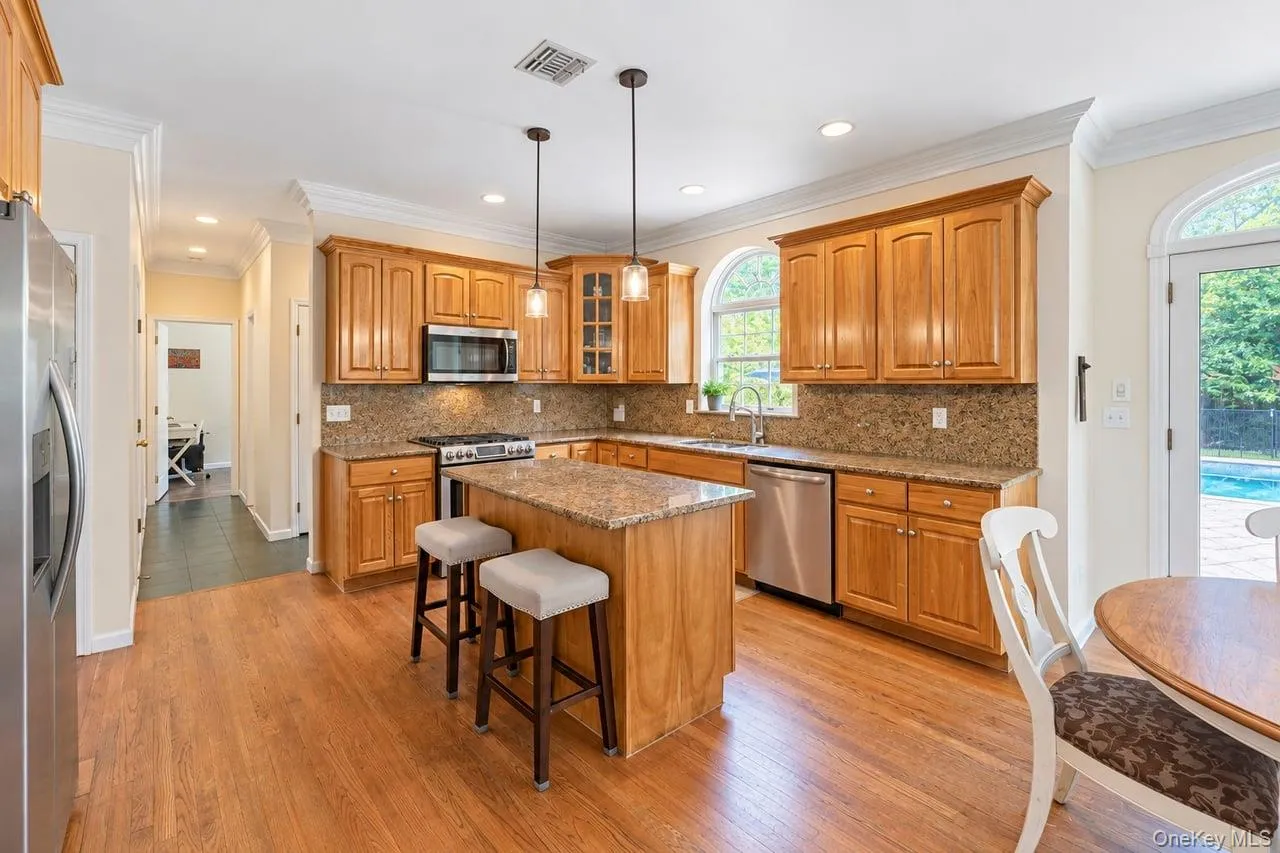 5 Sky View Court, Islip, NY, 5 Bedrooms Bedrooms, 9 Rooms Rooms,3 BathroomsBathrooms,Residential,For Rent,Sky View,0,1038491 5 Sky View Court, Islip, NY, 5 Bedrooms Bedrooms, 9 Rooms Rooms,3 BathroomsBathrooms,Residential,For Rent,Sky View,0,1038491