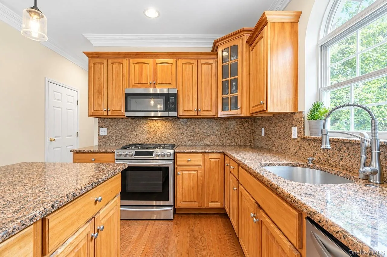 5 Sky View Court, Islip, NY, 5 Bedrooms Bedrooms, 9 Rooms Rooms,3 BathroomsBathrooms,Residential,For Rent,Sky View,0,1038491 5 Sky View Court, Islip, NY, 5 Bedrooms Bedrooms, 9 Rooms Rooms,3 BathroomsBathrooms,Residential,For Rent,Sky View,0,1038491