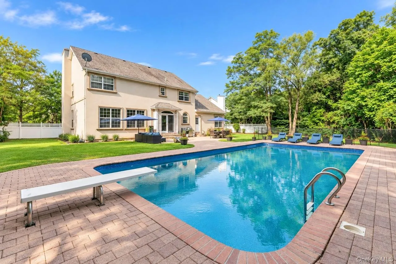 5 Sky View Court, Islip, NY, 5 Bedrooms Bedrooms, 9 Rooms Rooms,3 BathroomsBathrooms,Residential,For Rent,Sky View,0,1038491 5 Sky View Court, Islip, NY, 5 Bedrooms Bedrooms, 9 Rooms Rooms,3 BathroomsBathrooms,Residential,For Rent,Sky View,0,1038491
