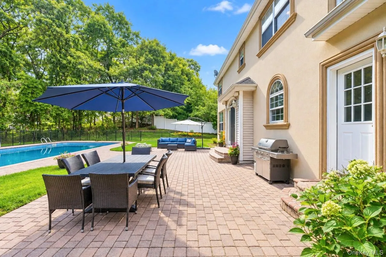 5 Sky View Court, Islip, NY, 5 Bedrooms Bedrooms, 9 Rooms Rooms,3 BathroomsBathrooms,Residential,For Rent,Sky View,0,1038491 5 Sky View Court, Islip, NY, 5 Bedrooms Bedrooms, 9 Rooms Rooms,3 BathroomsBathrooms,Residential,For Rent,Sky View,0,1038491
