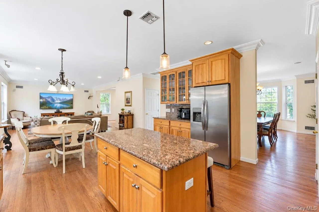 5 Sky View Court, Islip, NY, 5 Bedrooms Bedrooms, 9 Rooms Rooms,3 BathroomsBathrooms,Residential,For Rent,Sky View,0,1038491 5 Sky View Court, Islip, NY, 5 Bedrooms Bedrooms, 9 Rooms Rooms,3 BathroomsBathrooms,Residential,For Rent,Sky View,0,1038491