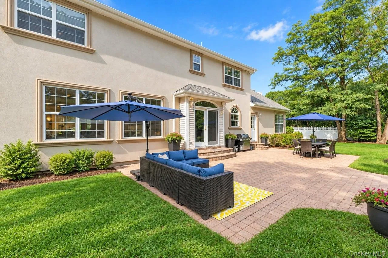 5 Sky View Court, Islip, NY, 5 Bedrooms Bedrooms, 9 Rooms Rooms,3 BathroomsBathrooms,Residential,For Rent,Sky View,0,1038491 5 Sky View Court, Islip, NY, 5 Bedrooms Bedrooms, 9 Rooms Rooms,3 BathroomsBathrooms,Residential,For Rent,Sky View,0,1038491
