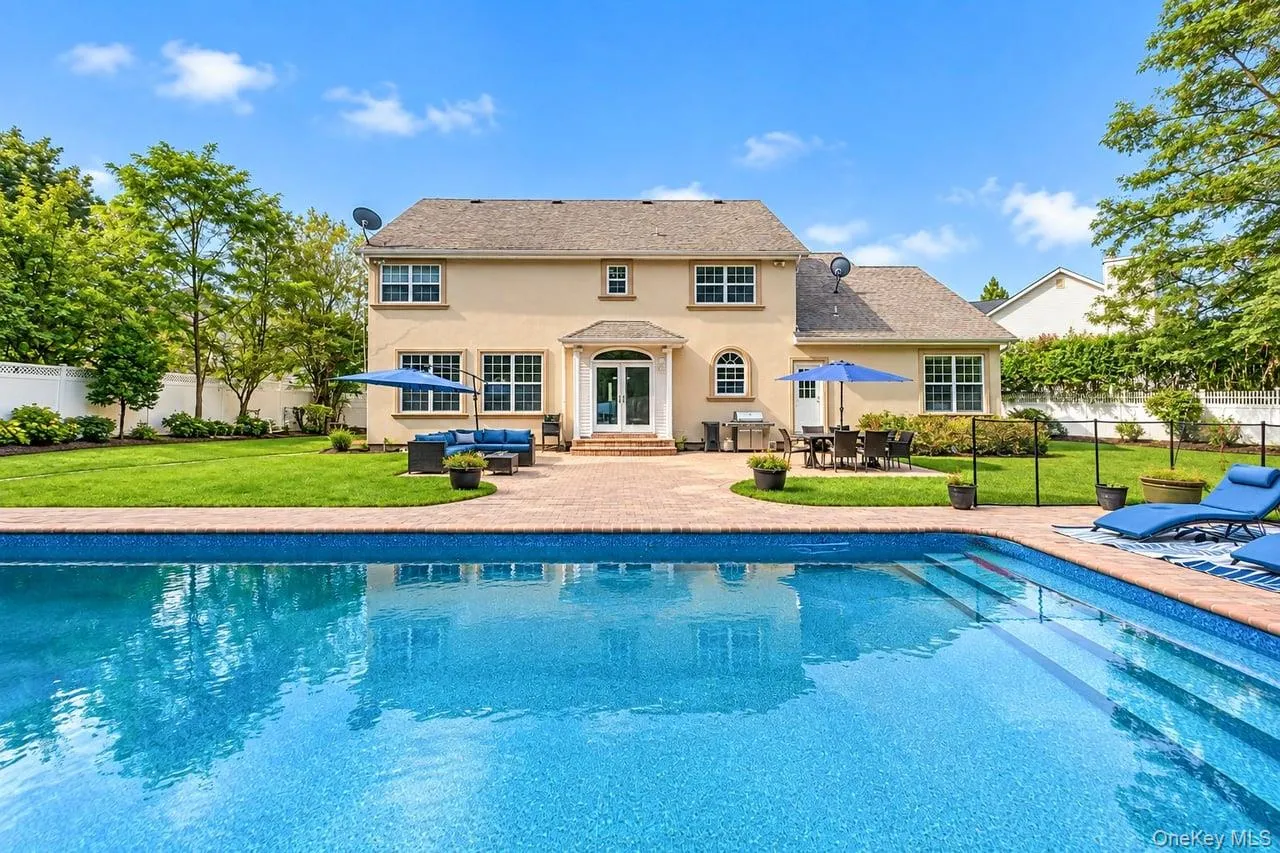 5 Sky View Court, Islip, NY, 5 Bedrooms Bedrooms, 9 Rooms Rooms,3 BathroomsBathrooms,Residential,For Rent,Sky View,0,1038491 5 Sky View Court, Islip, NY, 5 Bedrooms Bedrooms, 9 Rooms Rooms,3 BathroomsBathrooms,Residential,For Rent,Sky View,0,1038491