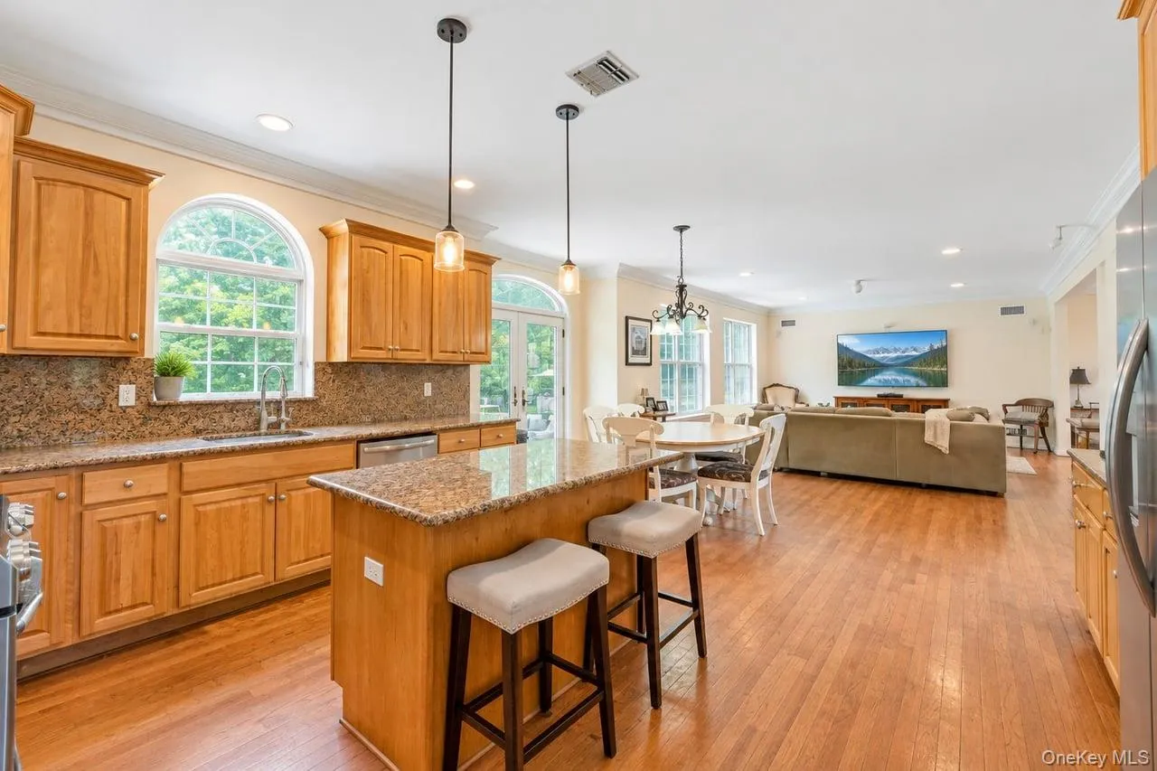 5 Sky View Court, Islip, NY, 5 Bedrooms Bedrooms, 9 Rooms Rooms,3 BathroomsBathrooms,Residential,For Rent,Sky View,0,1038491 5 Sky View Court, Islip, NY, 5 Bedrooms Bedrooms, 9 Rooms Rooms,3 BathroomsBathrooms,Residential,For Rent,Sky View,0,1038491