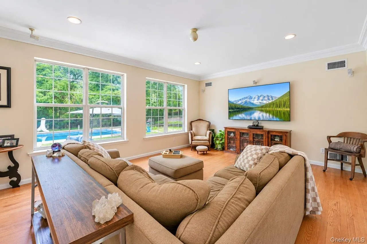 5 Sky View Court, Islip, NY, 5 Bedrooms Bedrooms, 9 Rooms Rooms,3 BathroomsBathrooms,Residential,For Rent,Sky View,0,1038491 5 Sky View Court, Islip, NY, 5 Bedrooms Bedrooms, 9 Rooms Rooms,3 BathroomsBathrooms,Residential,For Rent,Sky View,0,1038491